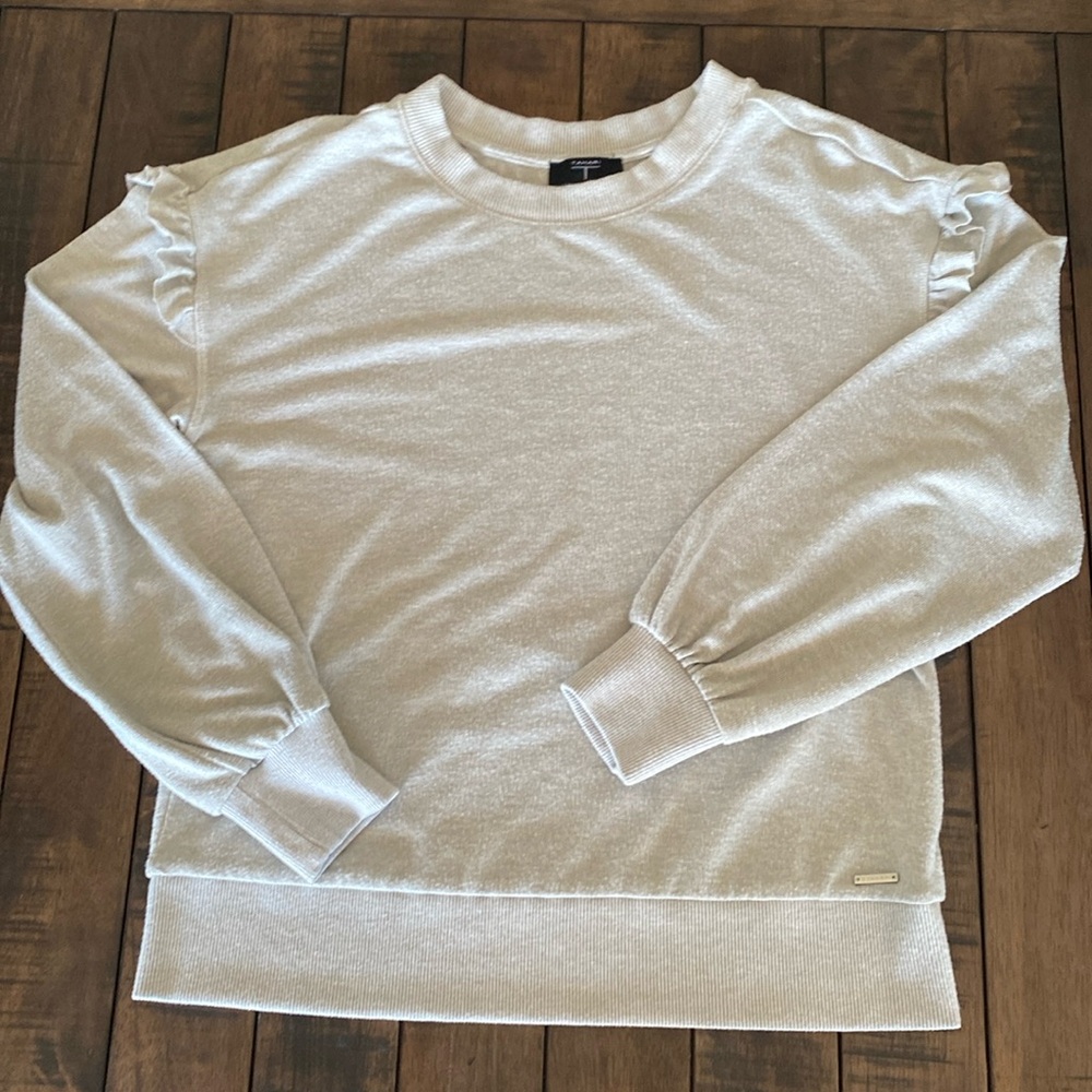 Tahari Ruffle Sweater - Large